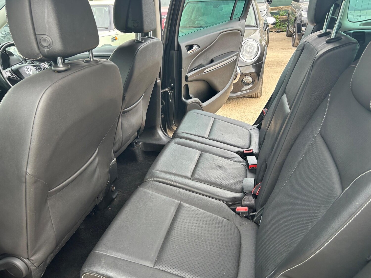 Used Vauxhall Zafira 2017 for sale - 77802576: Photo 17