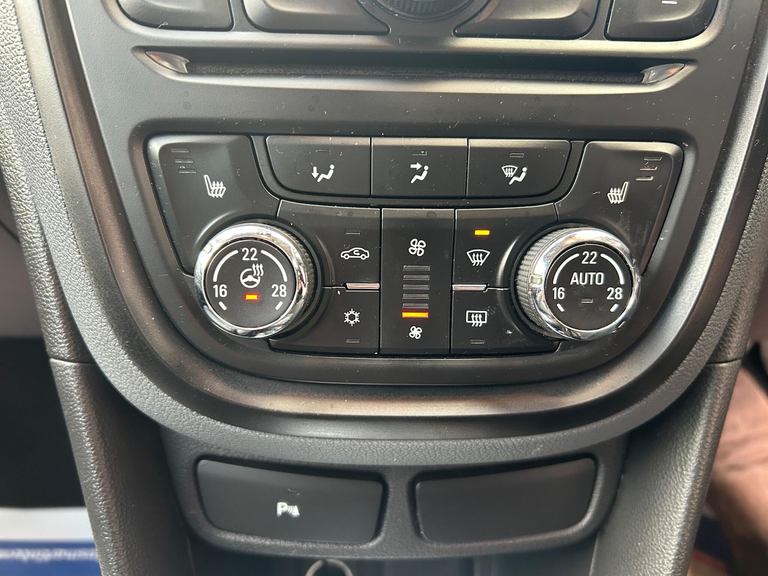 Used Vauxhall Mokka 2016 for sale - 76581263: Photo 8