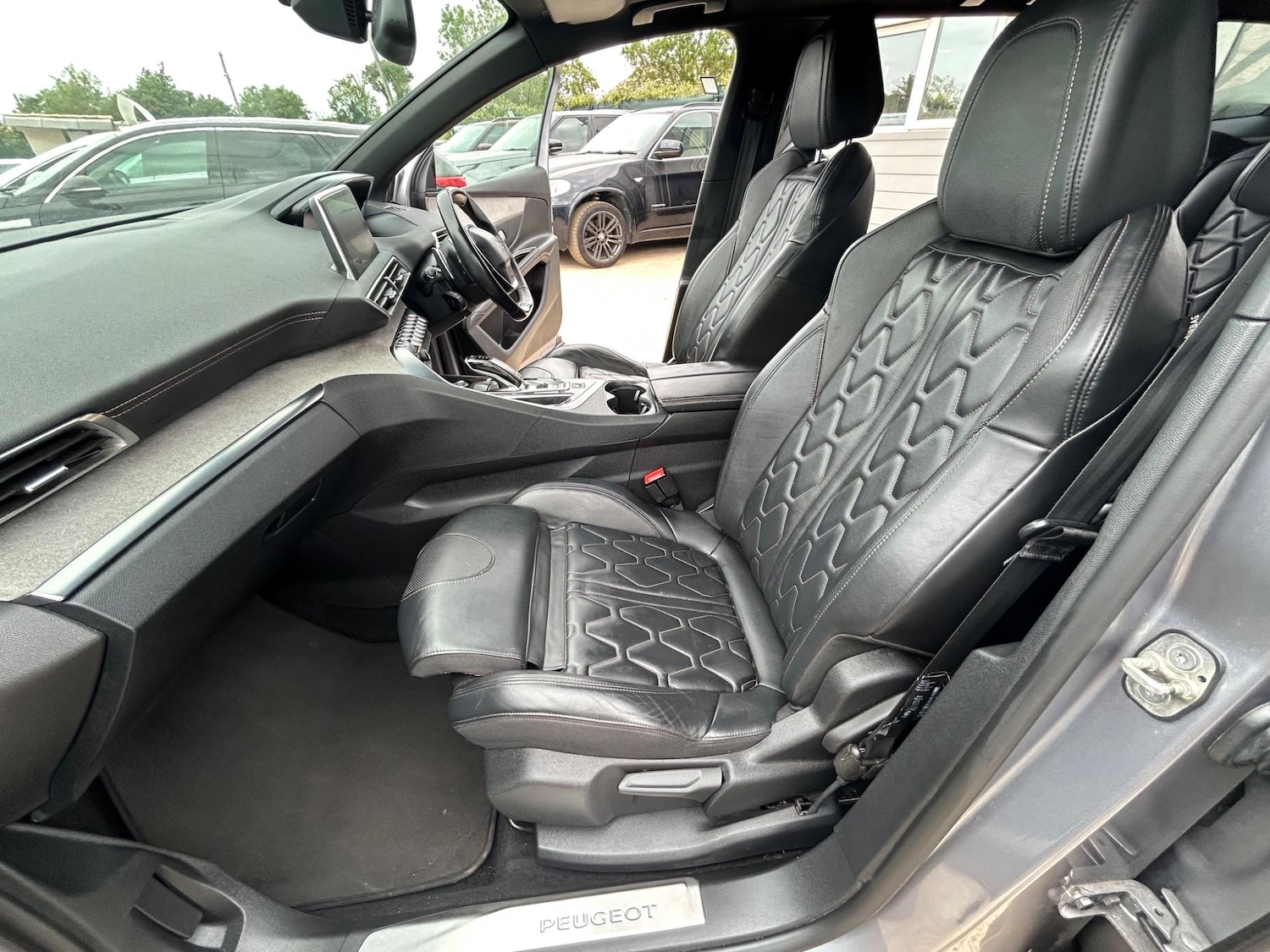 Used Peugeot 5008 2018 for sale - 77064380: Photo 11