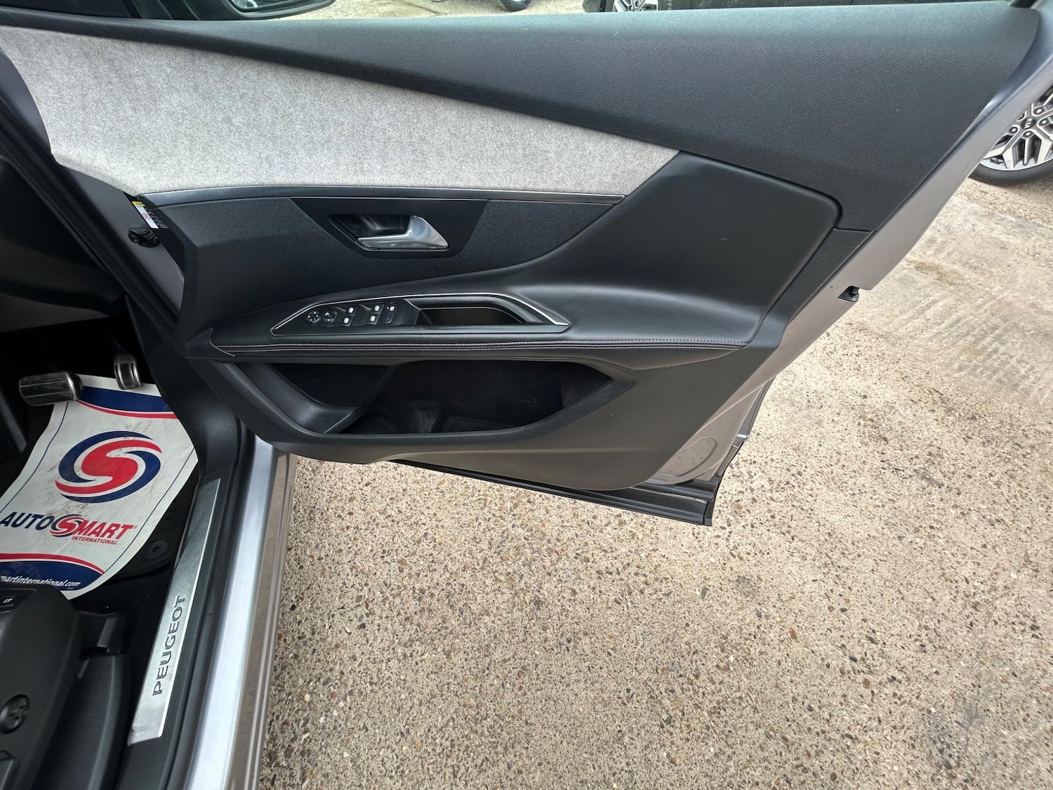 Used Peugeot 5008 2018 for sale - 77064380: Photo 16