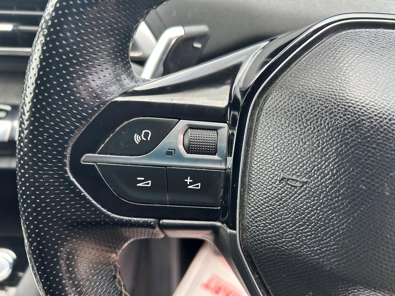 Used Peugeot 5008 2018 for sale - 77064380: Photo 32