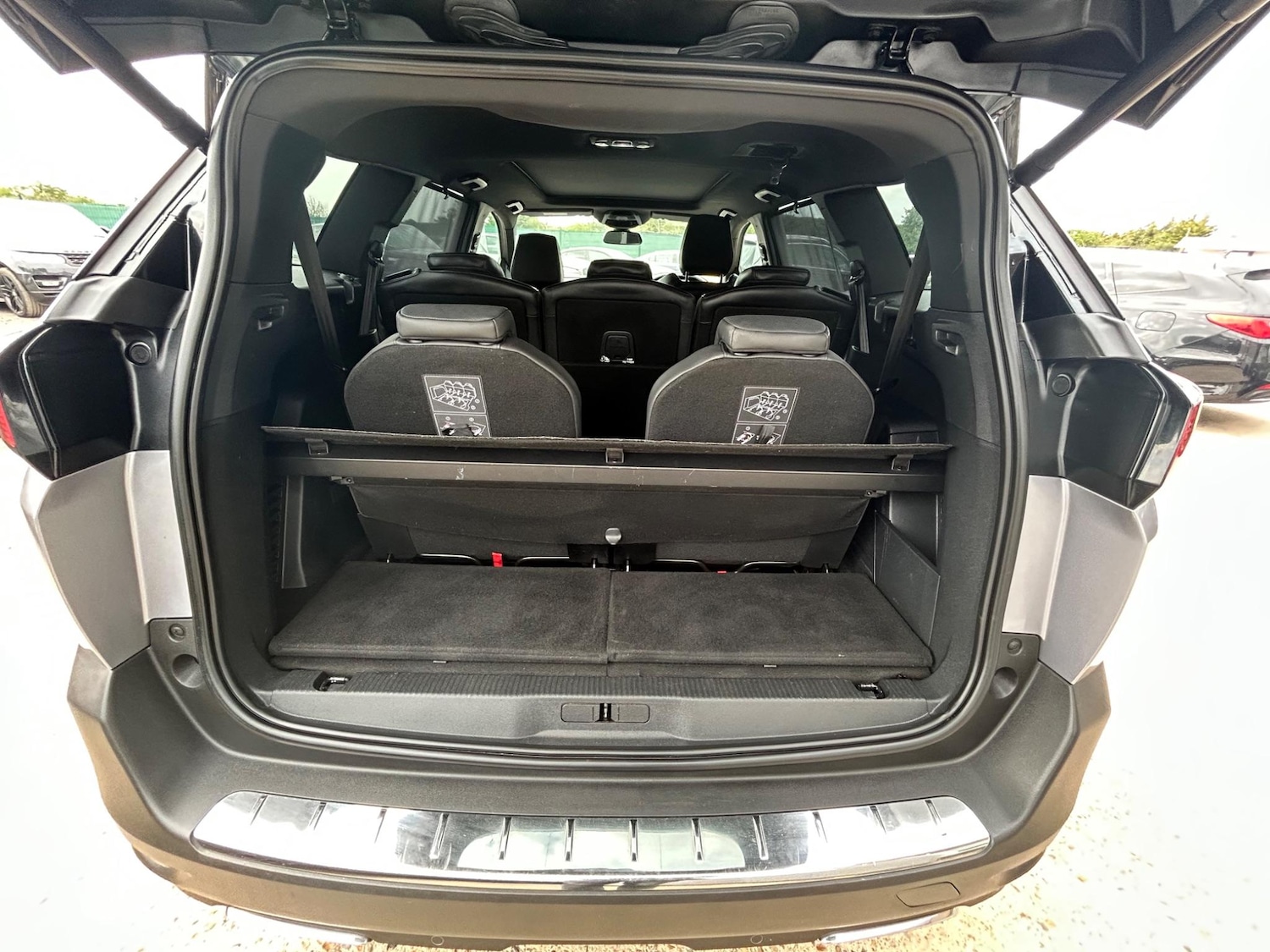 Used Peugeot 5008 2018 for sale - 77064380: Photo 42