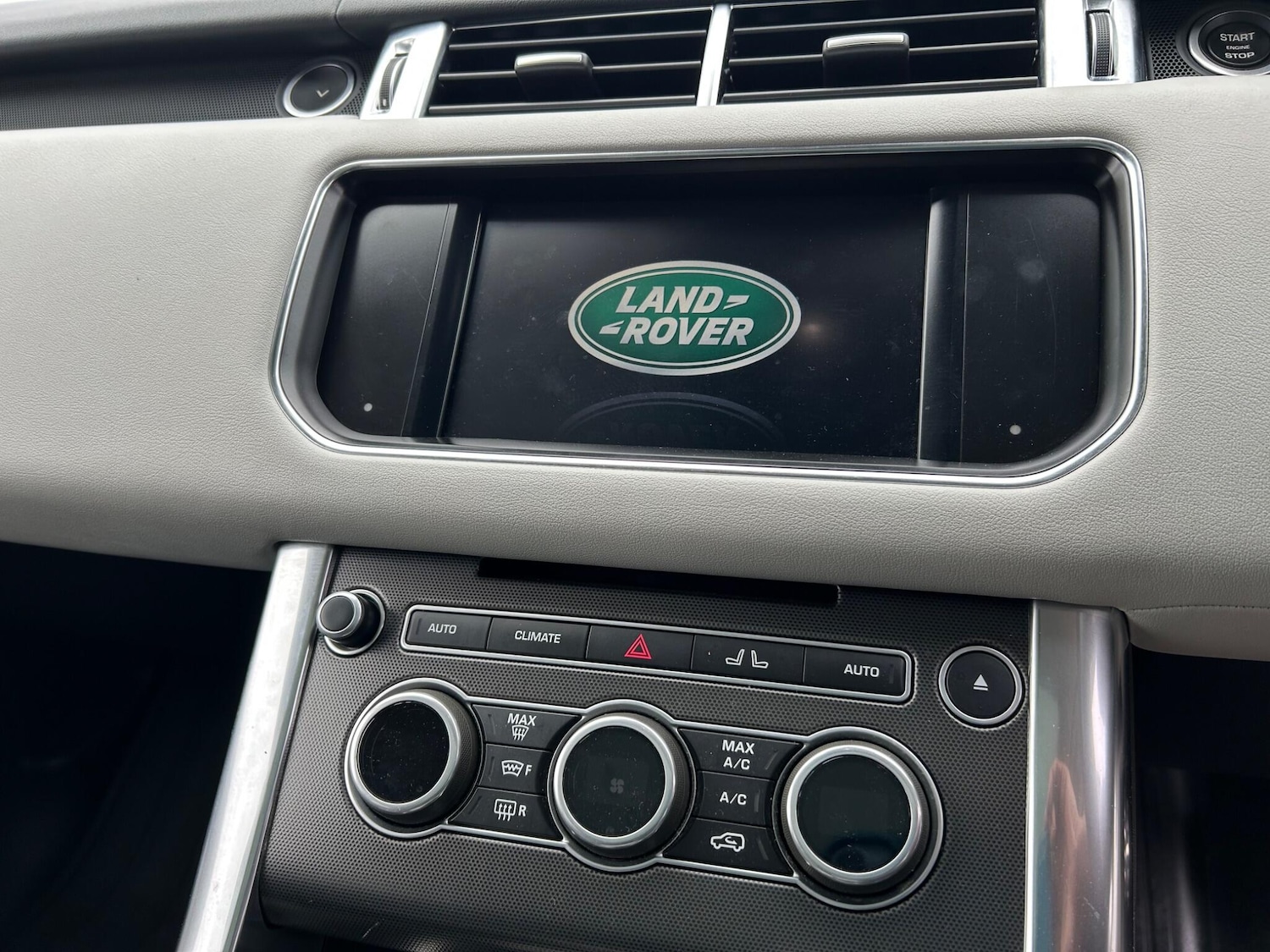 Used Land Rover Range Rover Sport 2016 for sale - 76311793: Photo 57