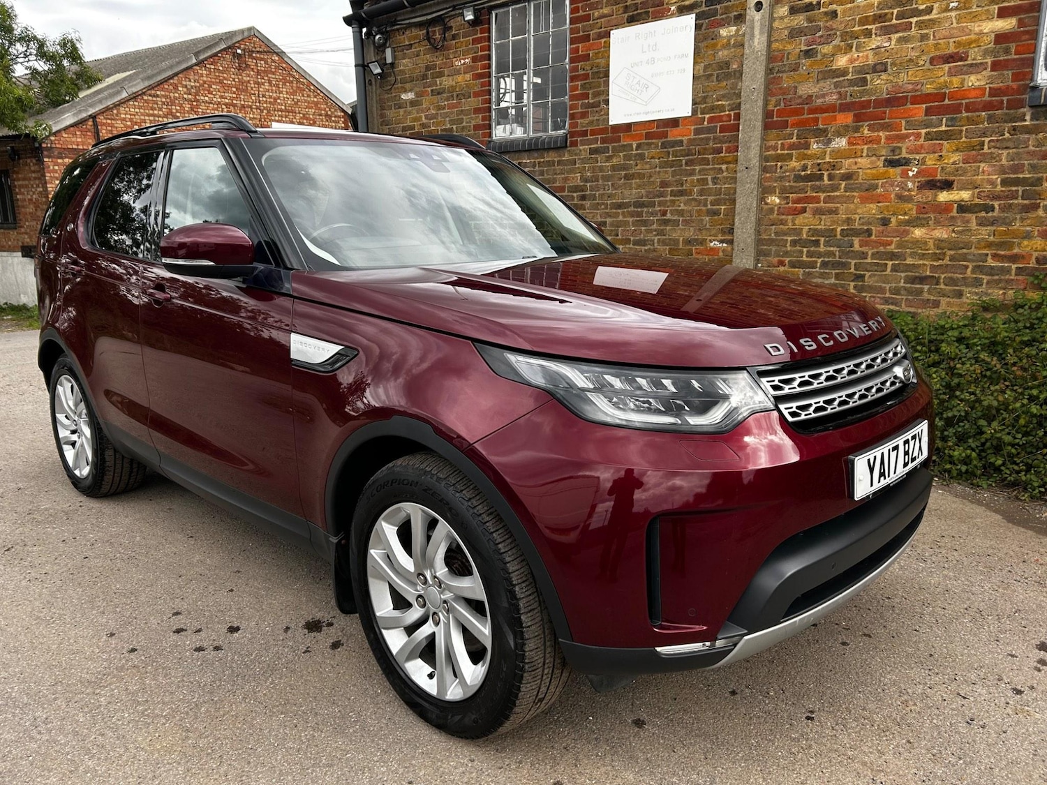 Used Land Rover Discovery 2017 for sale - 76798670: Photo 1