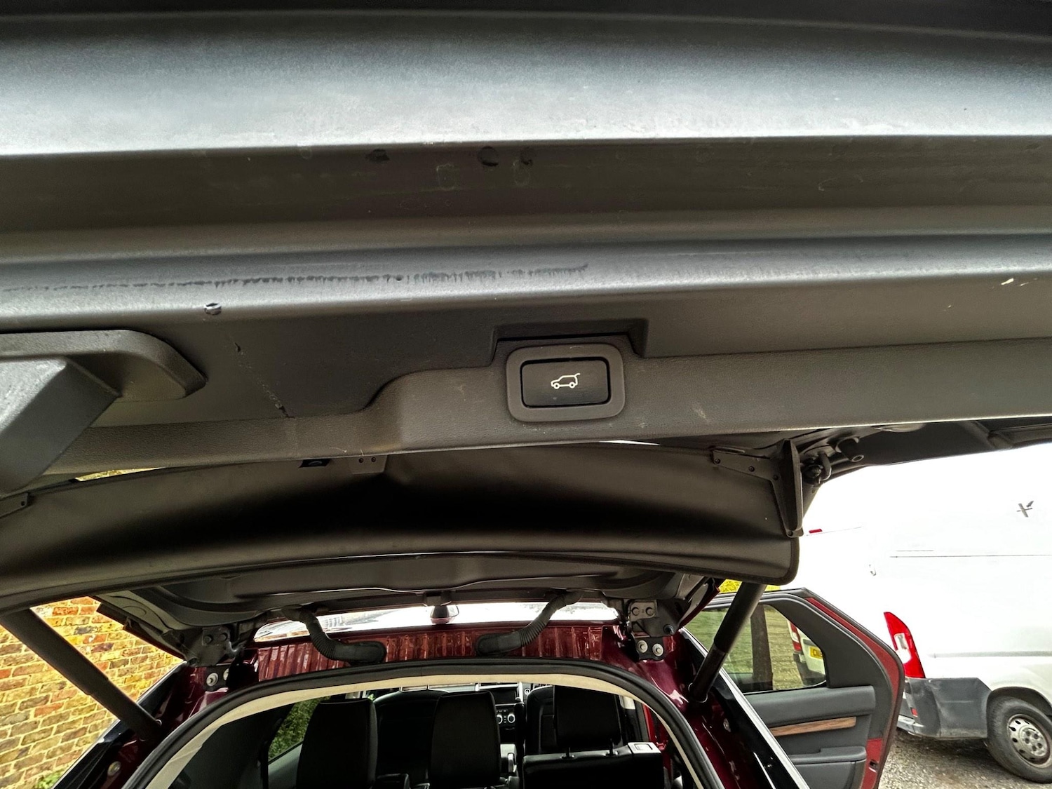 Used Land Rover Discovery 2017 for sale - 76798670: Photo 27