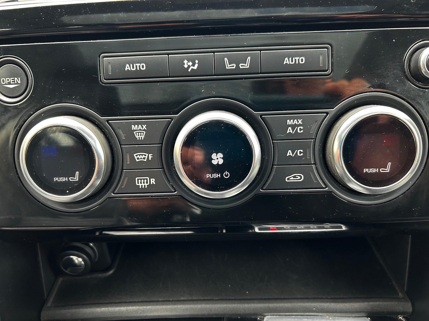 Used Land Rover Discovery 2017 for sale - 76798670: Photo 49