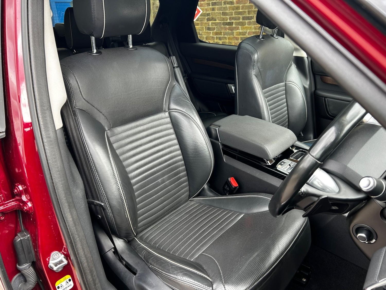 Used Land Rover Discovery 2017 for sale - 76798670: Photo 5