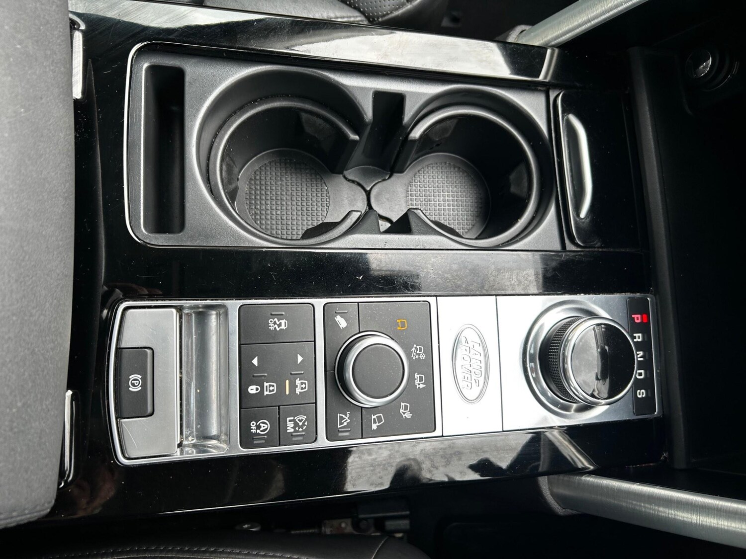 Used Land Rover Discovery 2017 for sale - 76798670: Photo 51