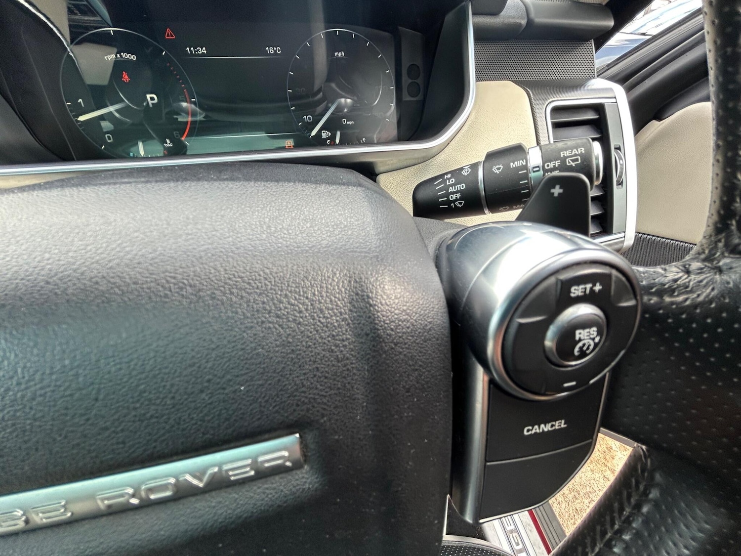 Used Land Rover Range Rover Sport 2016 for sale - 75361329: Photo 16