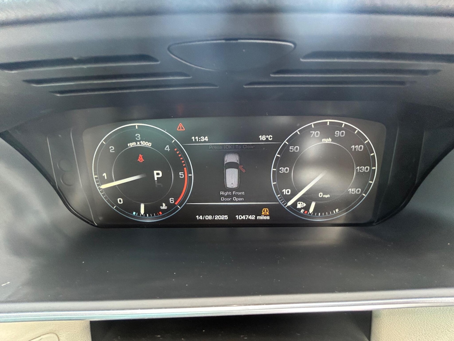 Used Land Rover Range Rover Sport 2016 for sale - 75361329: Photo 8