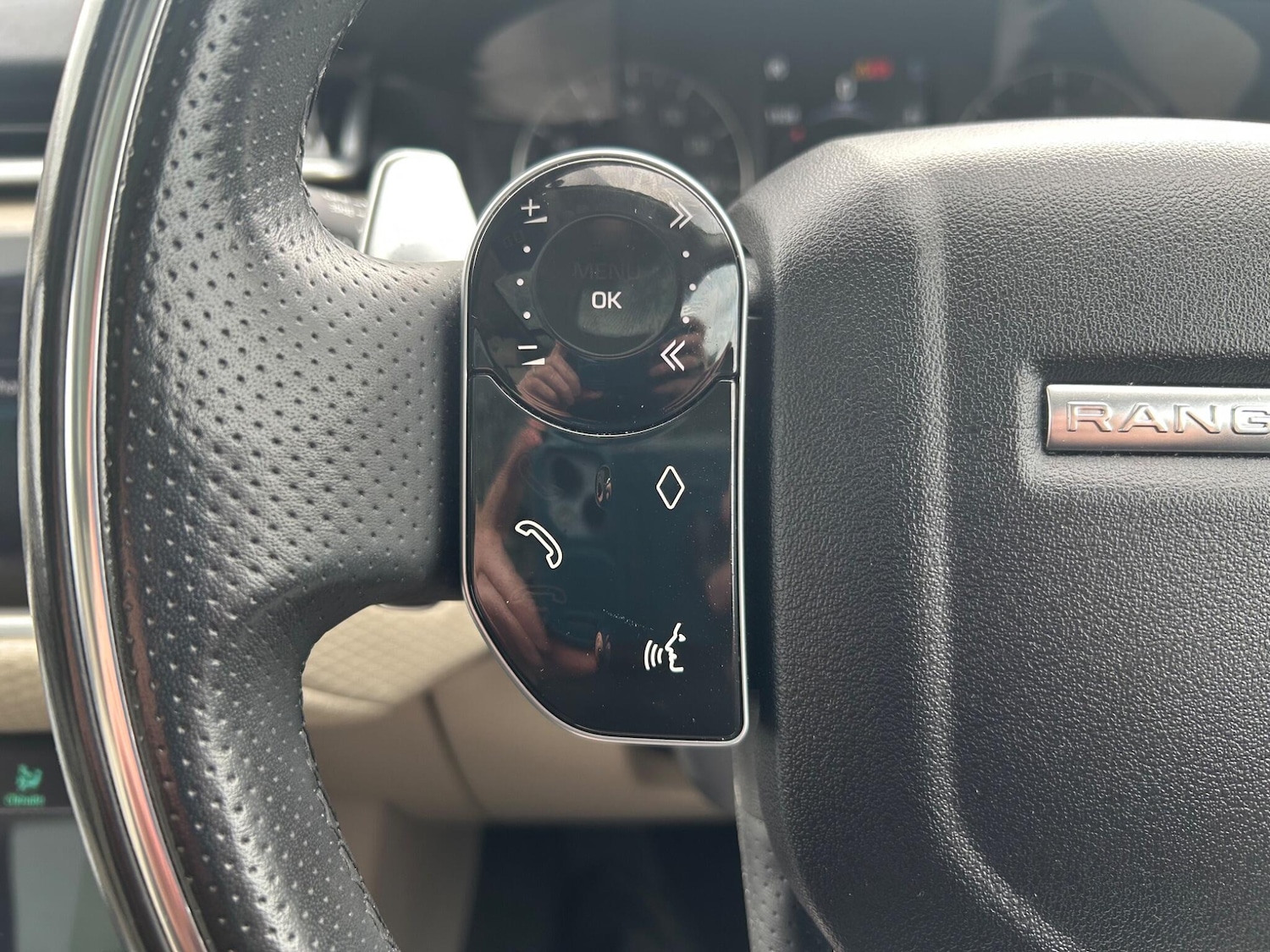 Used Land Rover Range Rover Velar 2017 for sale - 77676534: Photo 17