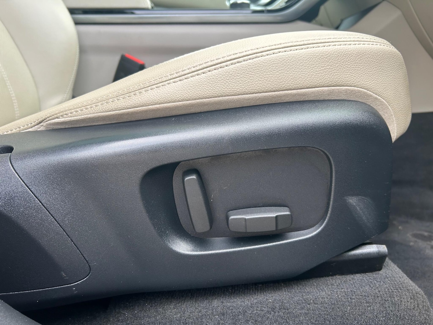 Used Land Rover Range Rover Velar 2017 for sale - 77676534: Photo 22