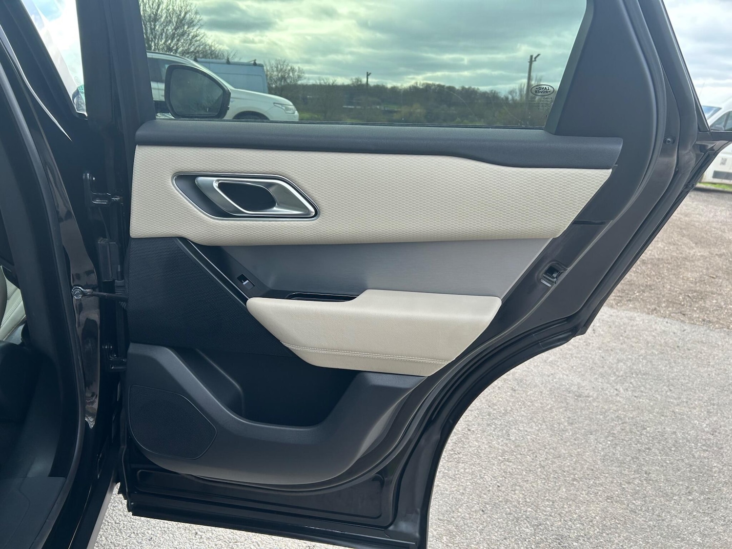 Used Land Rover Range Rover Velar 2017 for sale - 77676534: Photo 26