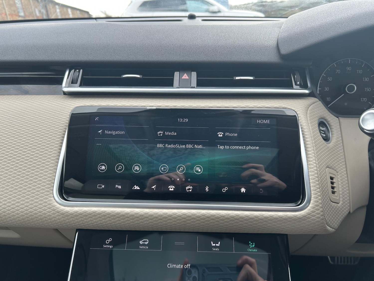 Used Land Rover Range Rover Velar 2017 for sale - 77676534: Photo 31