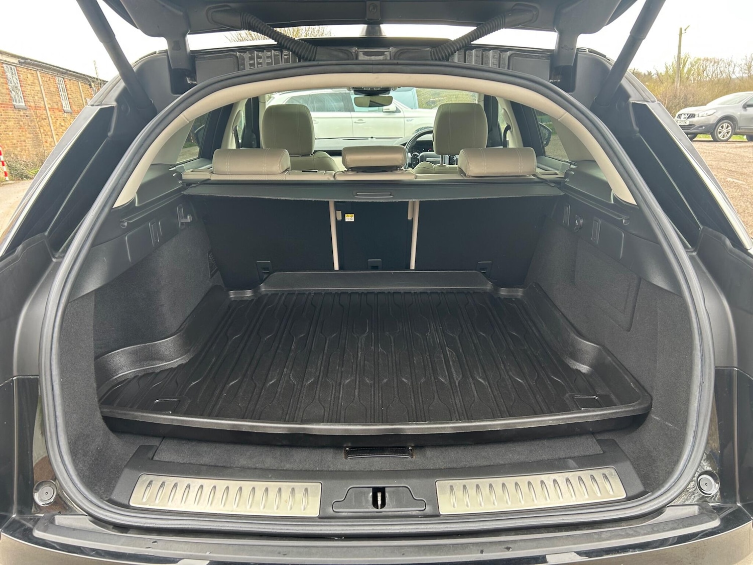 Used Land Rover Range Rover Velar 2017 for sale - 77676534: Photo 38