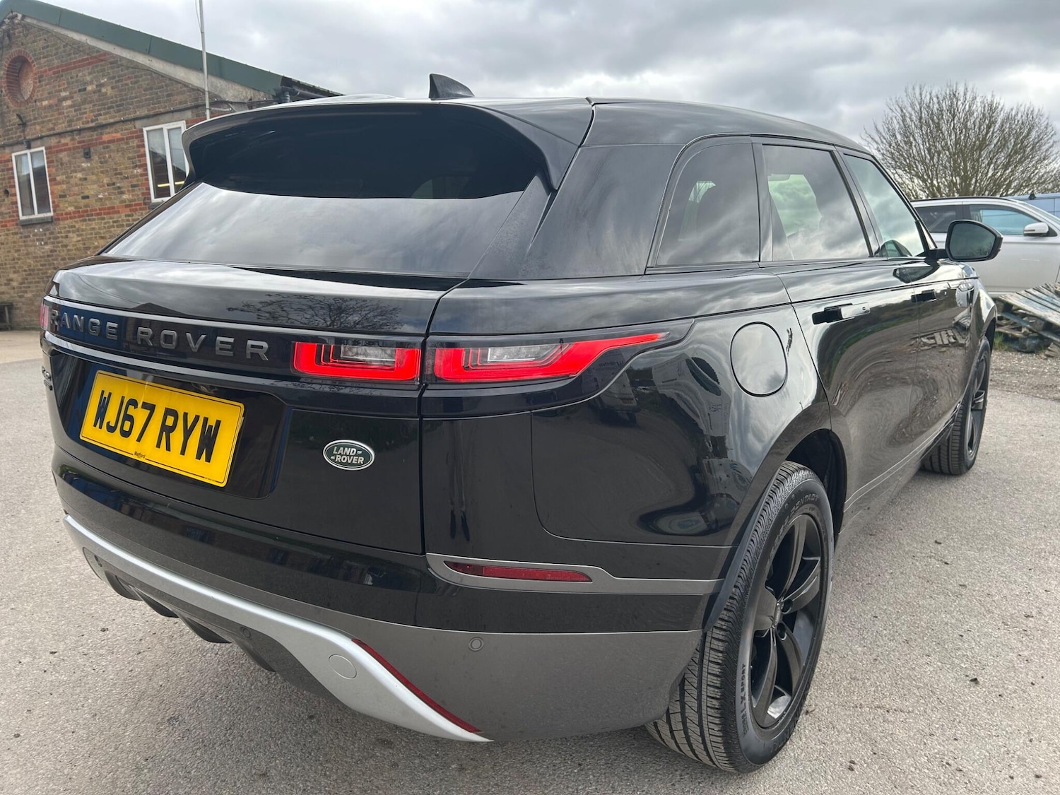 Used Land Rover Range Rover Velar 2017 for sale - 77676534: Photo 9