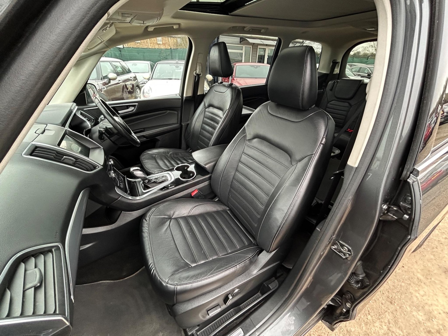 Used Ford Galaxy 2017 for sale - 76581274: Photo 3