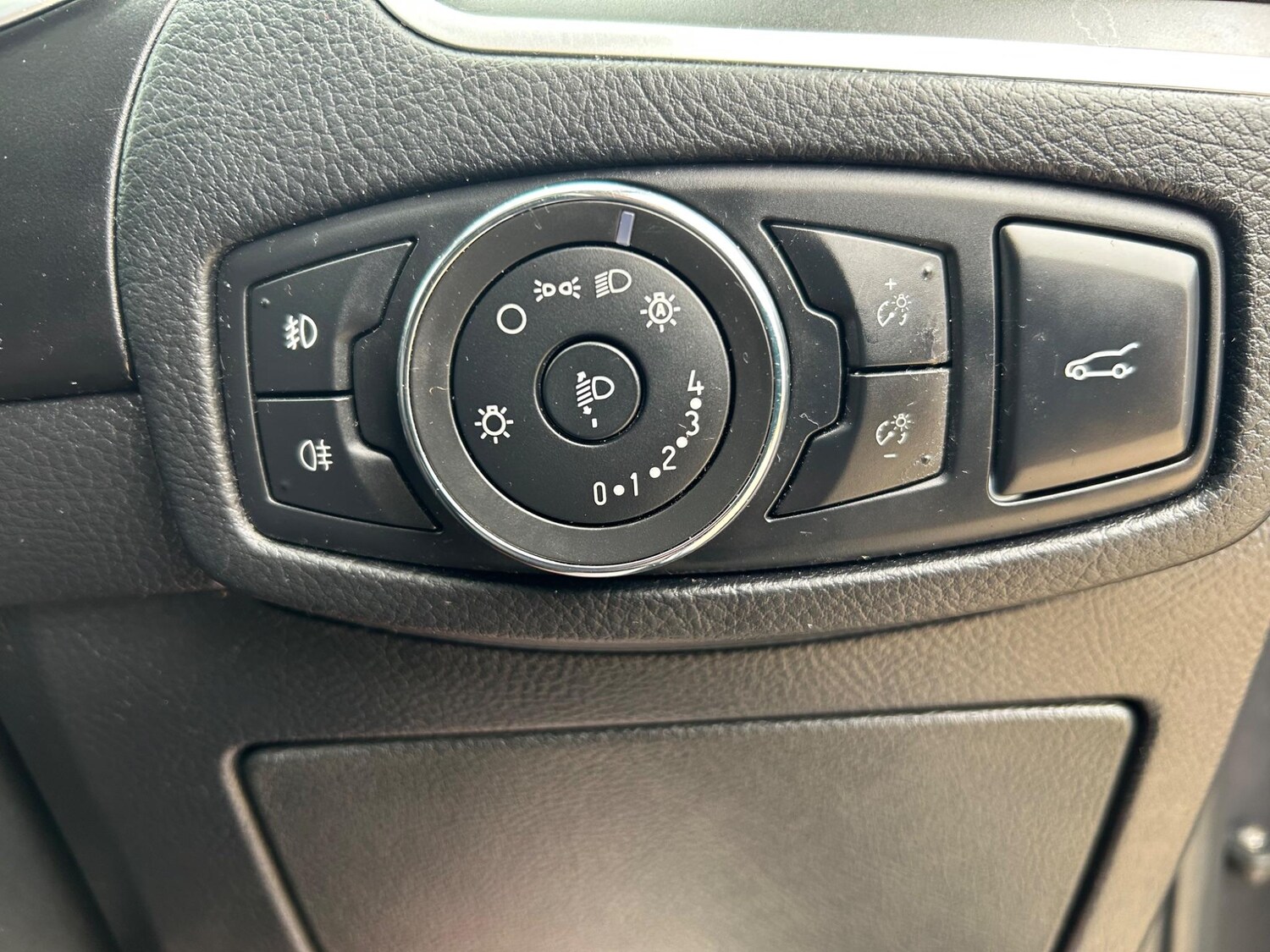 Used Ford Galaxy 2017 for sale - 76581274: Photo 37