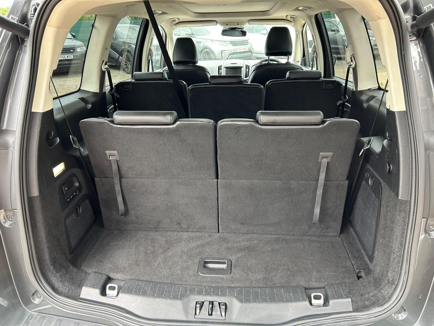 Used Ford Galaxy 2017 for sale - 76581274: Photo 56