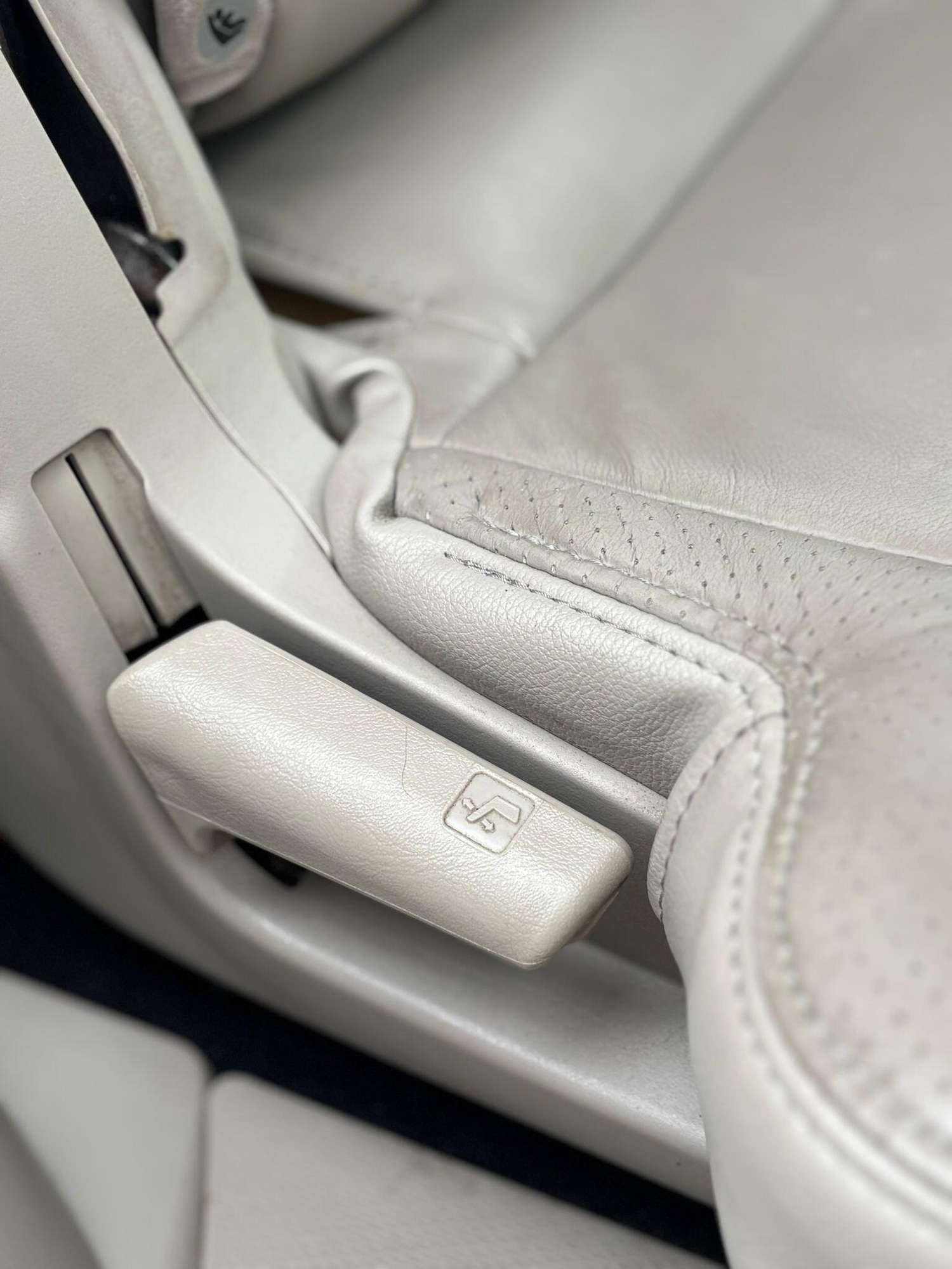 Used Mitsubishi Outlander 2007 for sale - 77236226: Photo 12