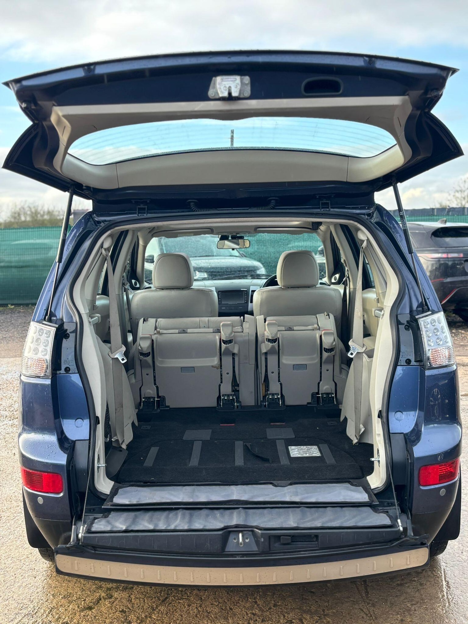 Used Mitsubishi Outlander 2007 for sale - 77236226: Photo 25