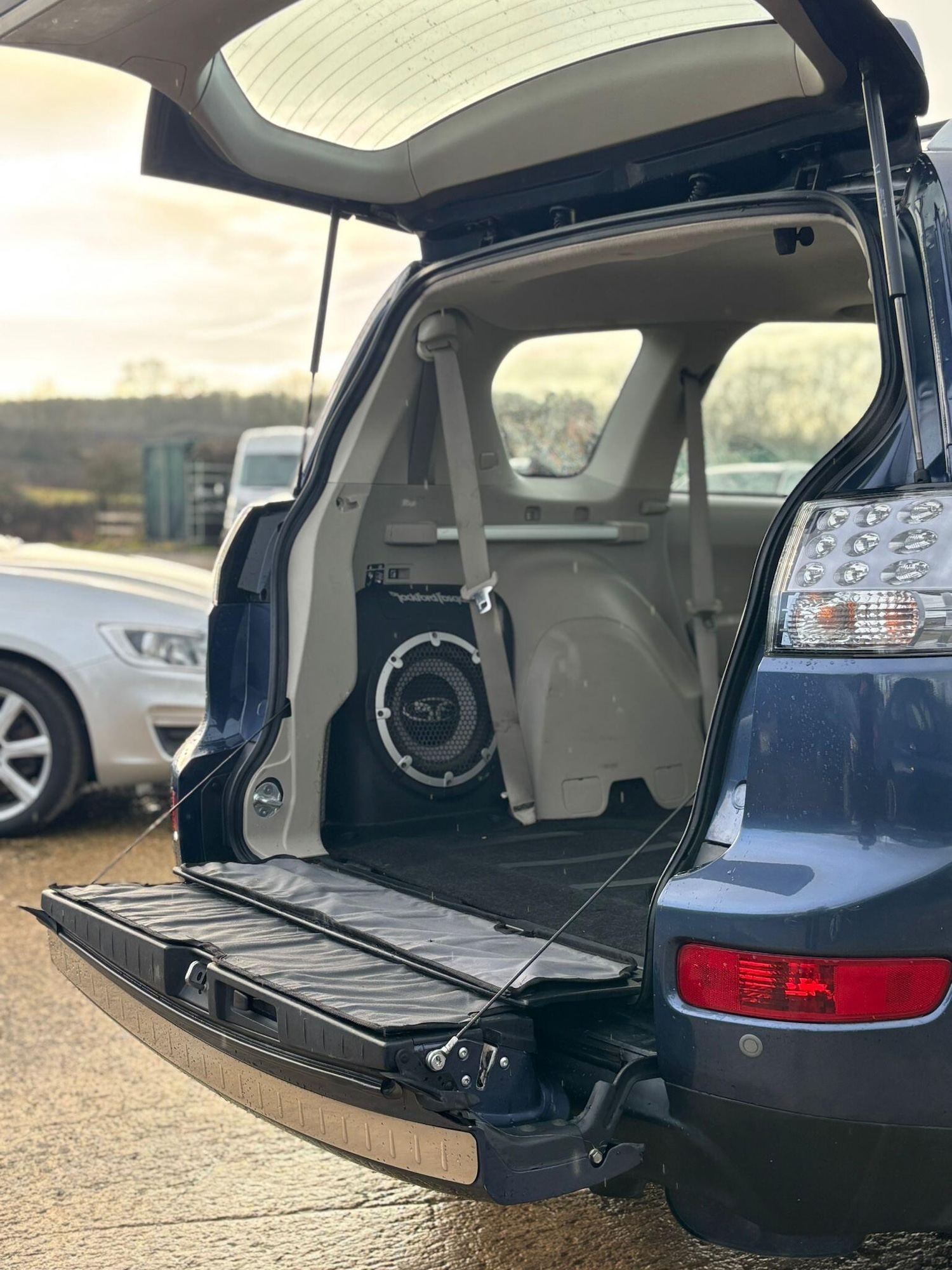 Used Mitsubishi Outlander 2007 for sale - 77236226: Photo 37