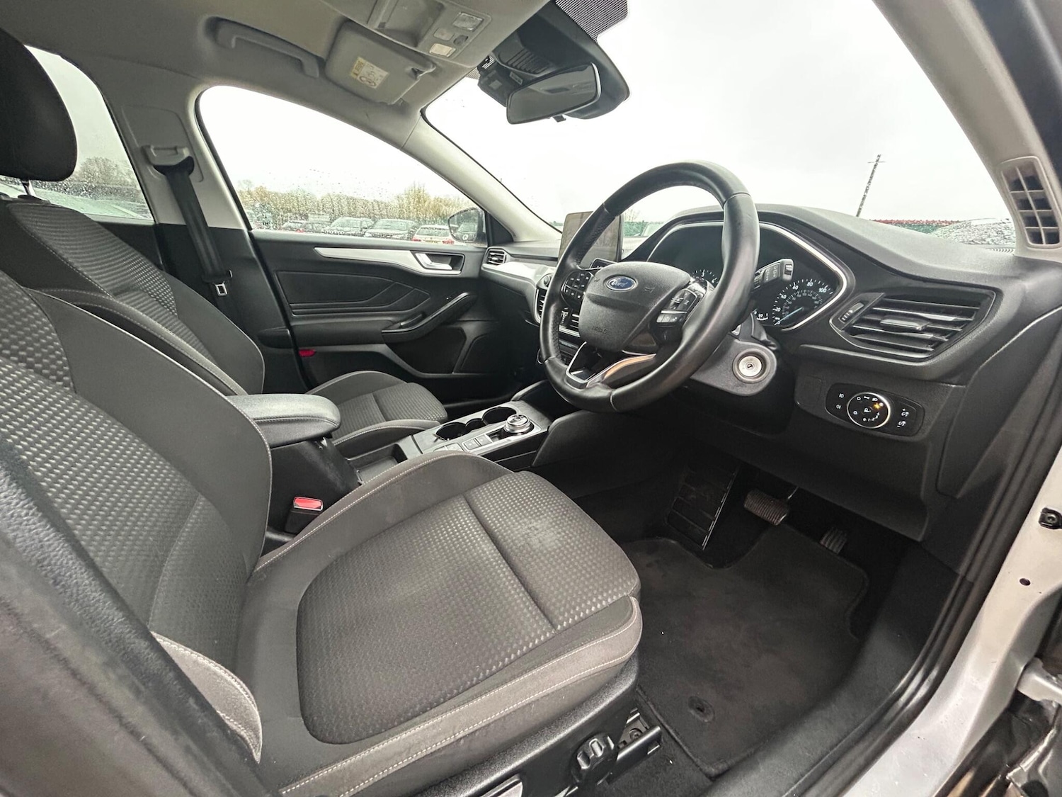 Used Ford Focus 2021 for sale - 76762519: Photo 2