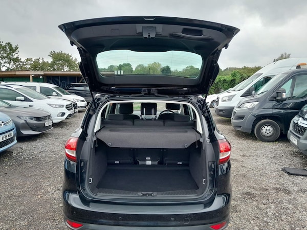 Used Ford C-Max 2016 for sale - 72082648: Photo 11