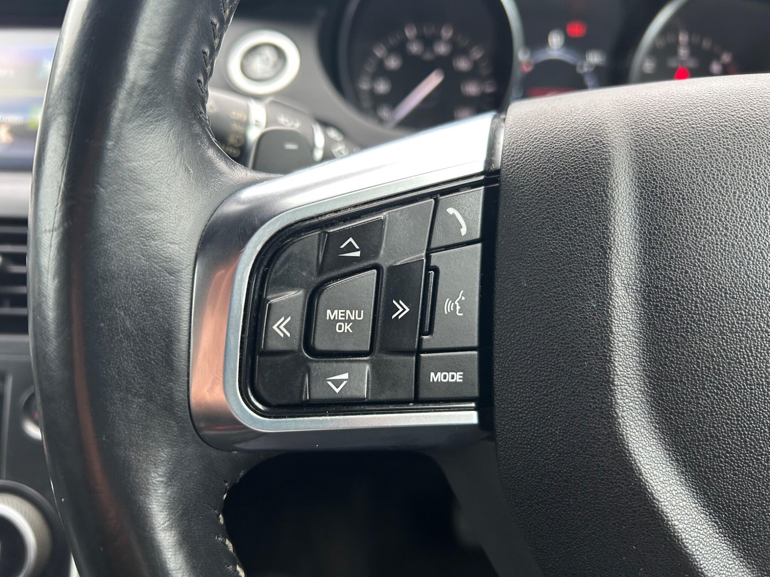 Used Land Rover Discovery Sport 2016 for sale - 76292864: Photo 12