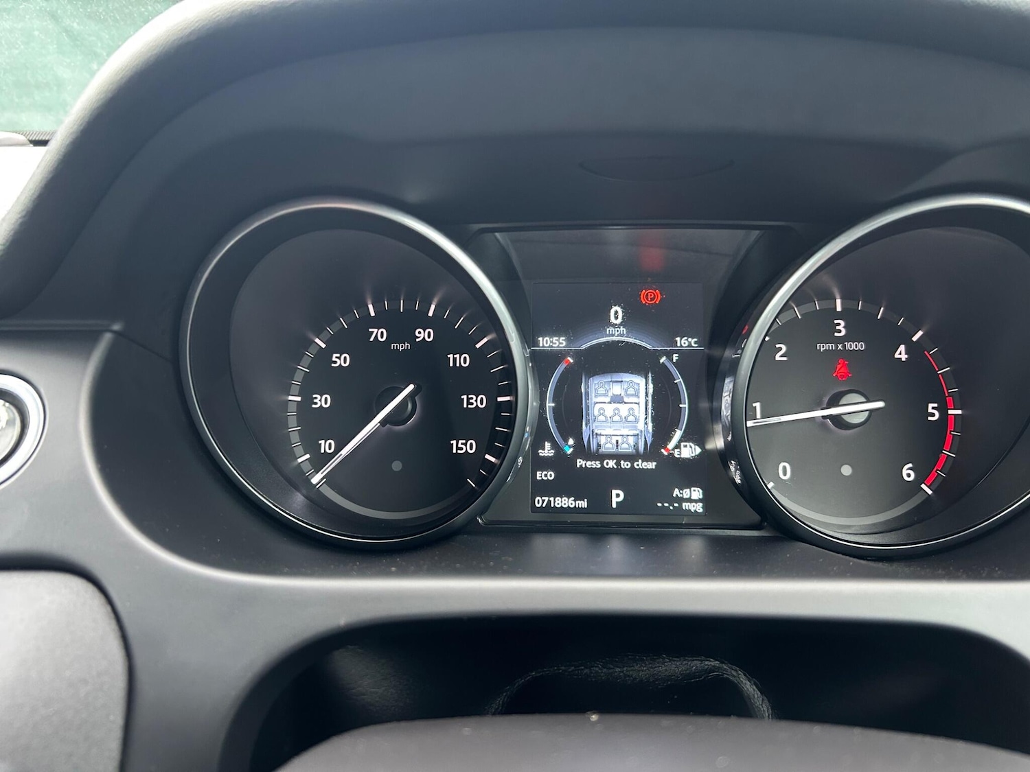 Used Land Rover Discovery Sport 2016 for sale - 76292864: Photo 14