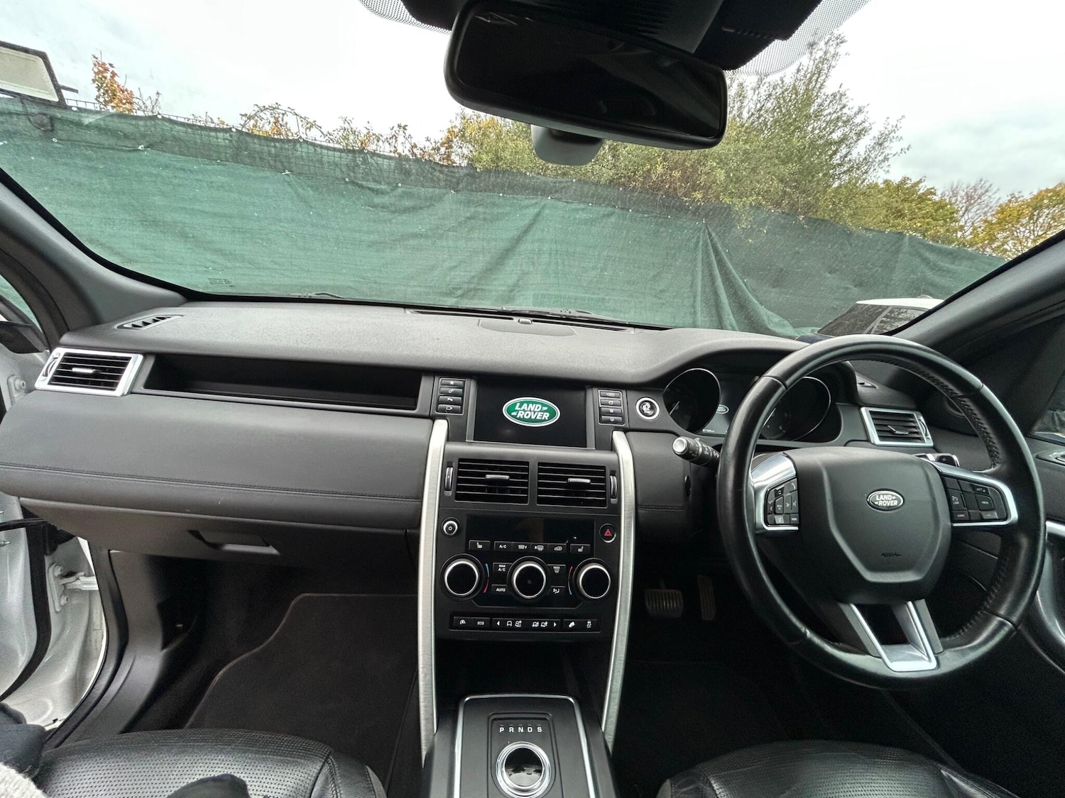 Used Land Rover Discovery Sport 2016 for sale - 76292864: Photo 17