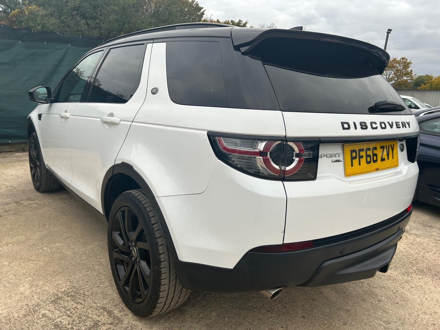 Used Land Rover Discovery Sport 2016 for sale - 76292864: Photo 25