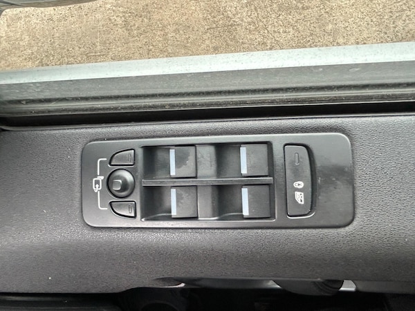 Used Land Rover Discovery Sport 2016 for sale - 76292864: Photo 27