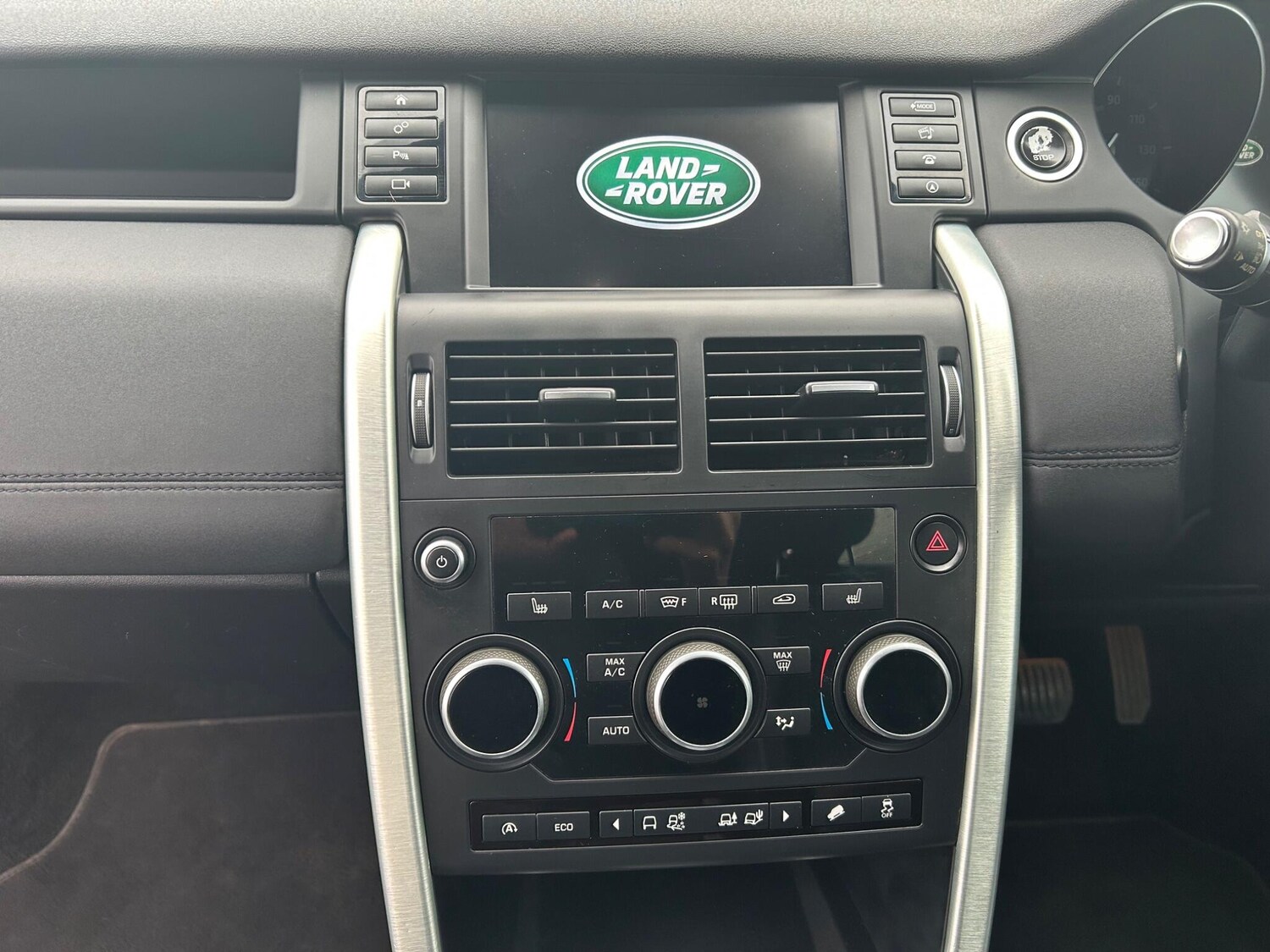 Used Land Rover Discovery Sport 2016 for sale - 76292864: Photo 31