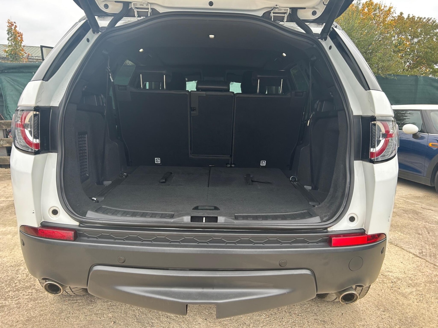 Used Land Rover Discovery Sport 2016 for sale - 76292864: Photo 41