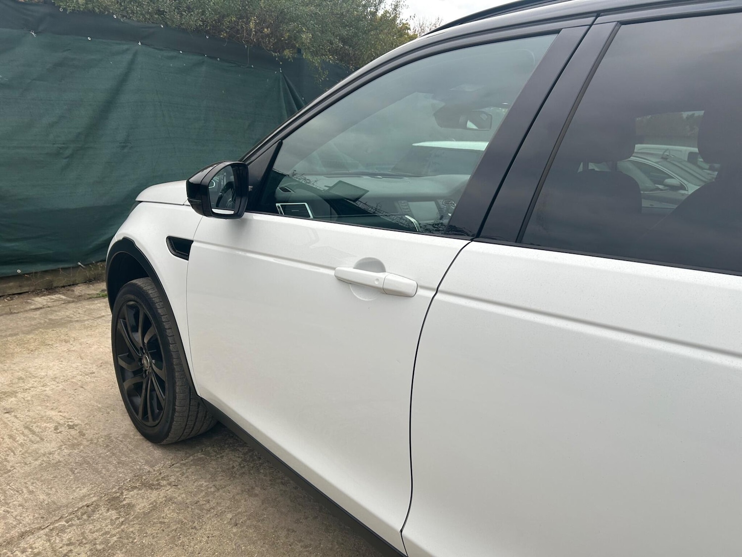 Used Land Rover Discovery Sport 2016 for sale - 76292864: Photo 42