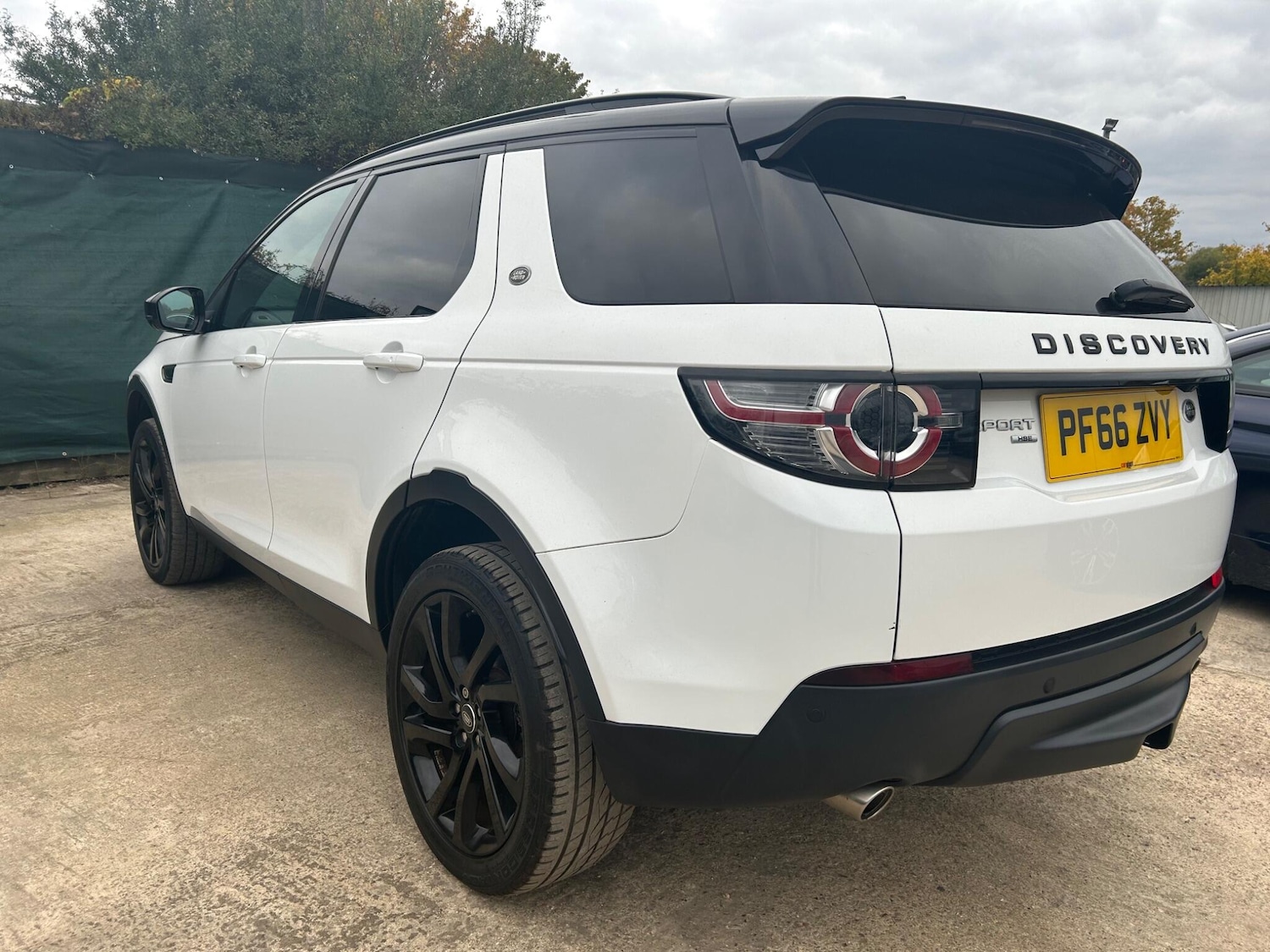 Used Land Rover Discovery Sport 2016 for sale - 76292864: Photo 45