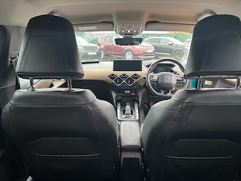 Used DS Automobiles DS 3 Crossback 2019 for sale - 76750856: Photo