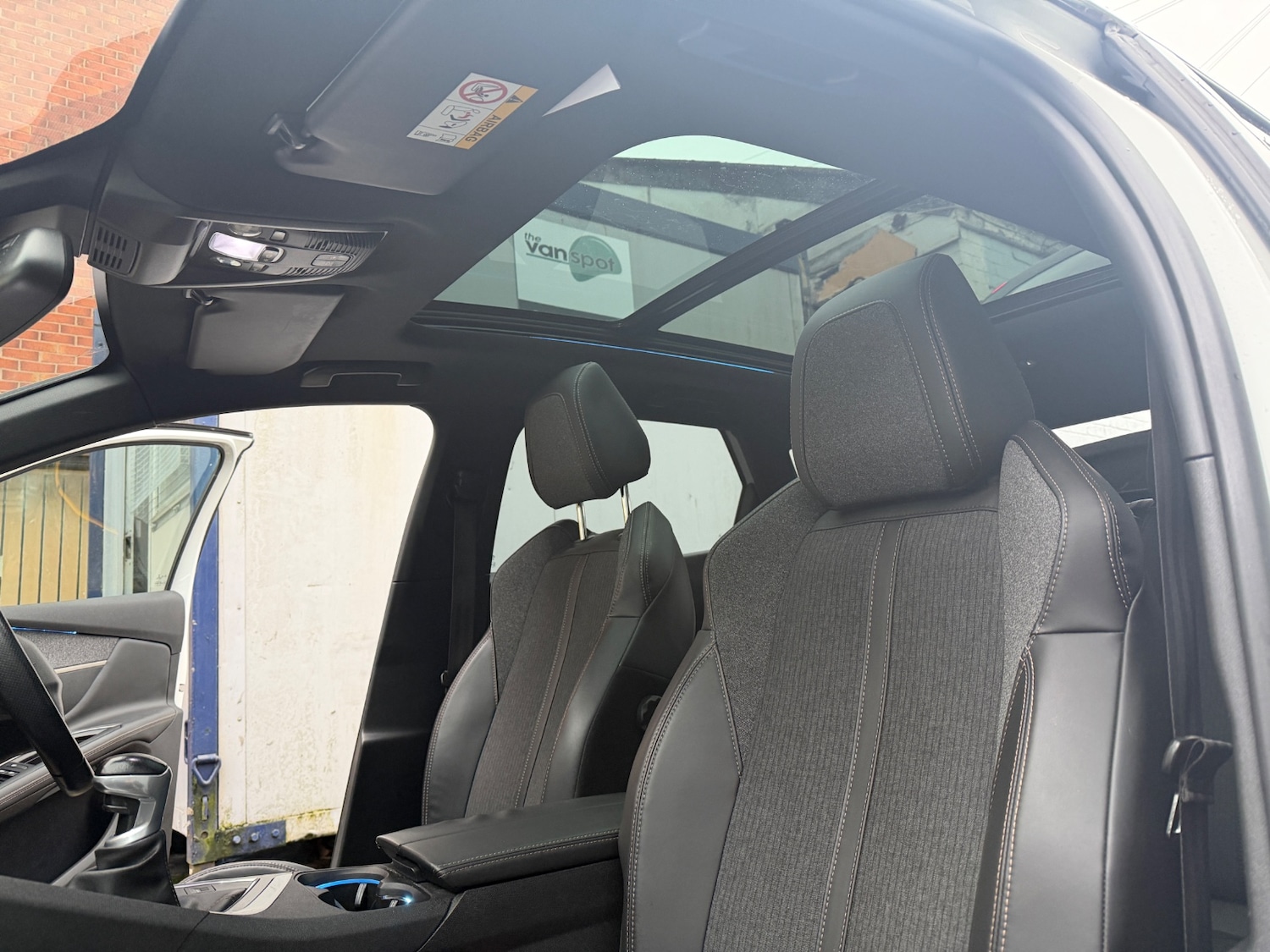 Used Peugeot 3008 2017 for sale - 76720351: Photo 10