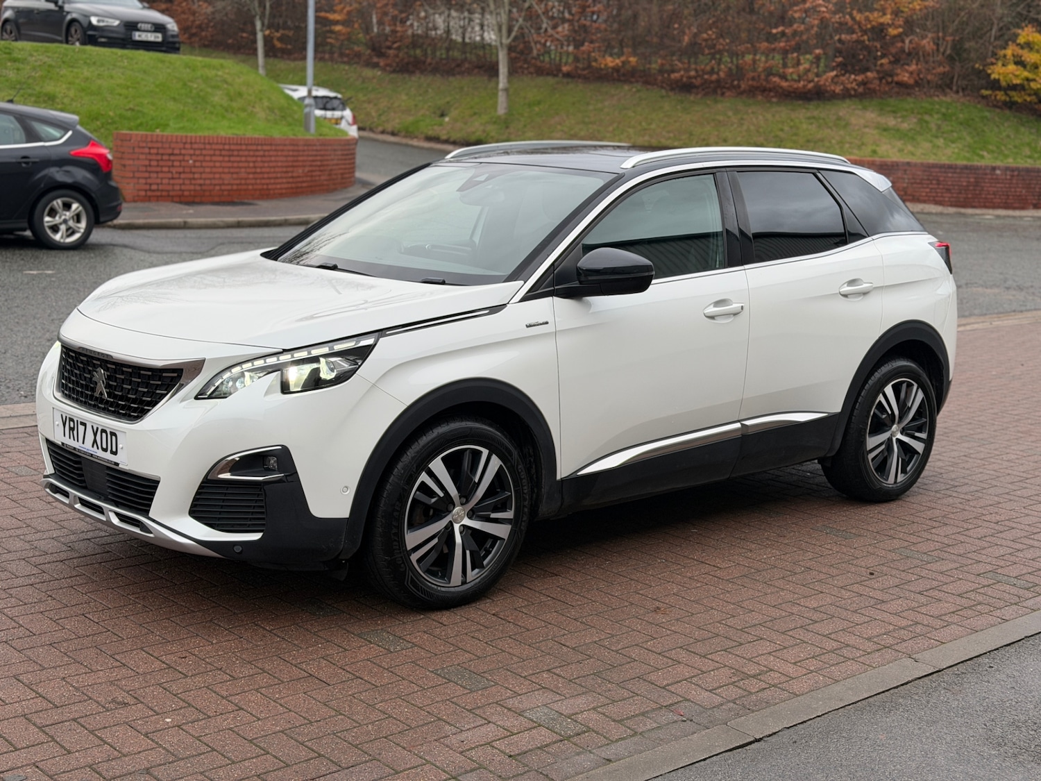 Used Peugeot 3008 2017 for sale - 76720351: Photo 3