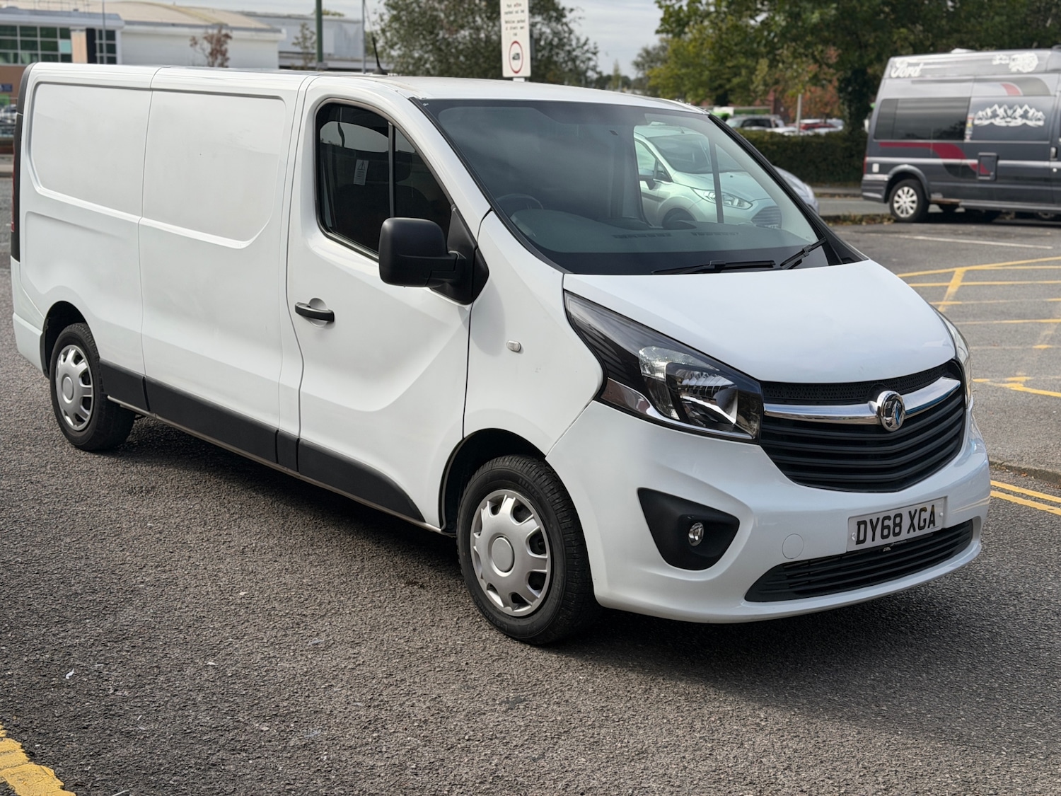 Used Vauxhall Vivaro 2018 for sale - 76208706: Photo 3