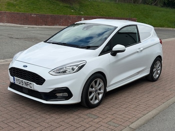 Used Ford Fiesta Van 2019 for sale - 78410304: Photo