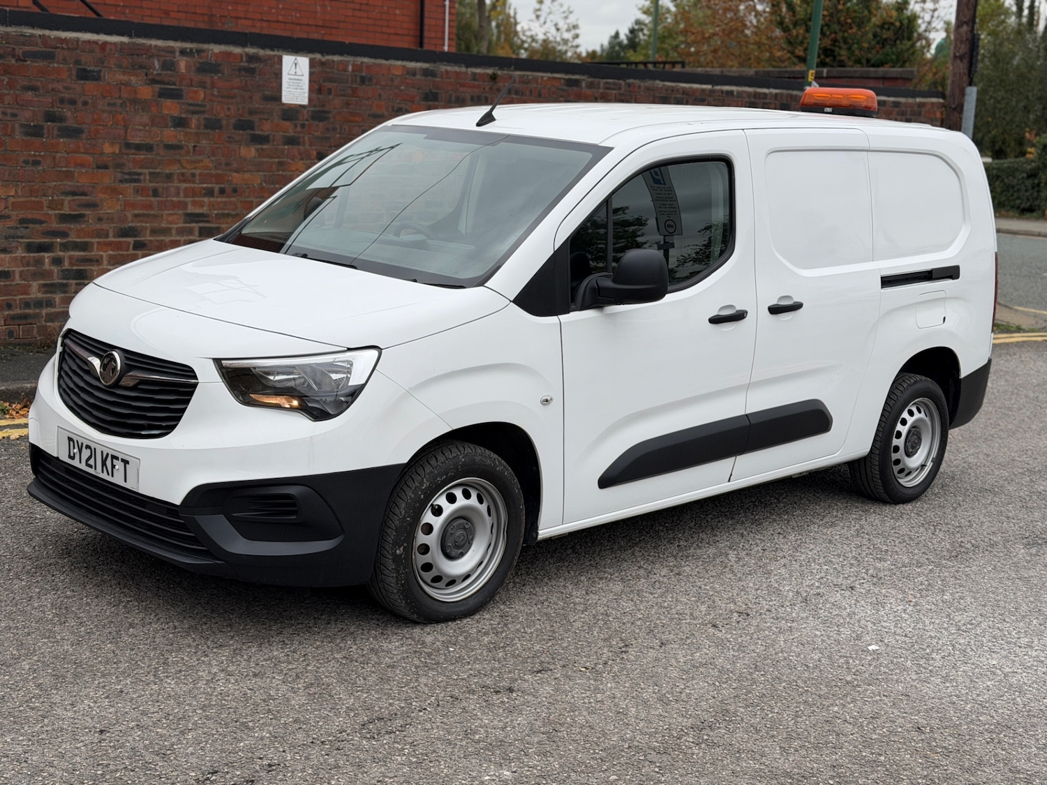 Used Vauxhall Combo 2021 for sale - 76064683: Photo 1