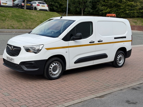Used Vauxhall Combo 2021 for sale - 76064683: Photo 1