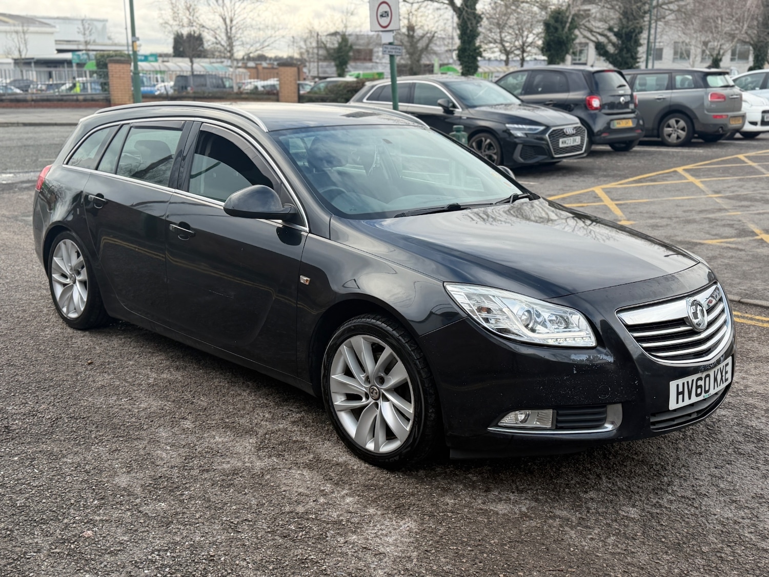 Used Vauxhall Insignia 2010 for sale - 77592382: Photo 2
