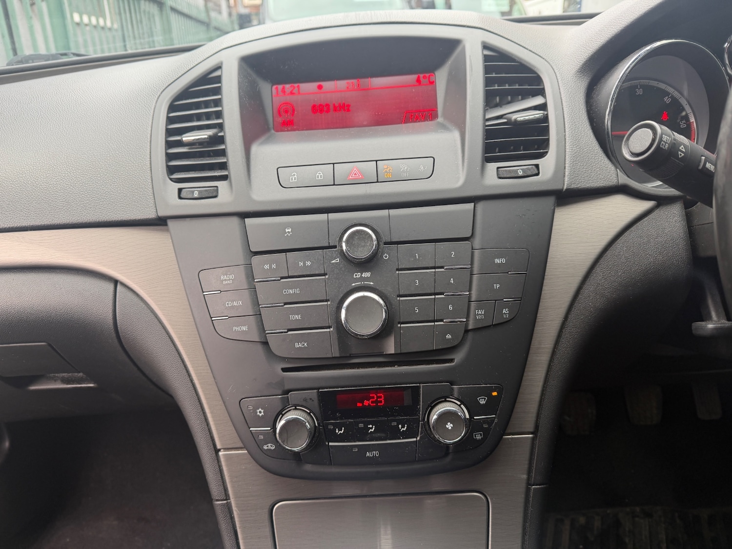 Used Vauxhall Insignia 2010 for sale - 77592382: Photo 9