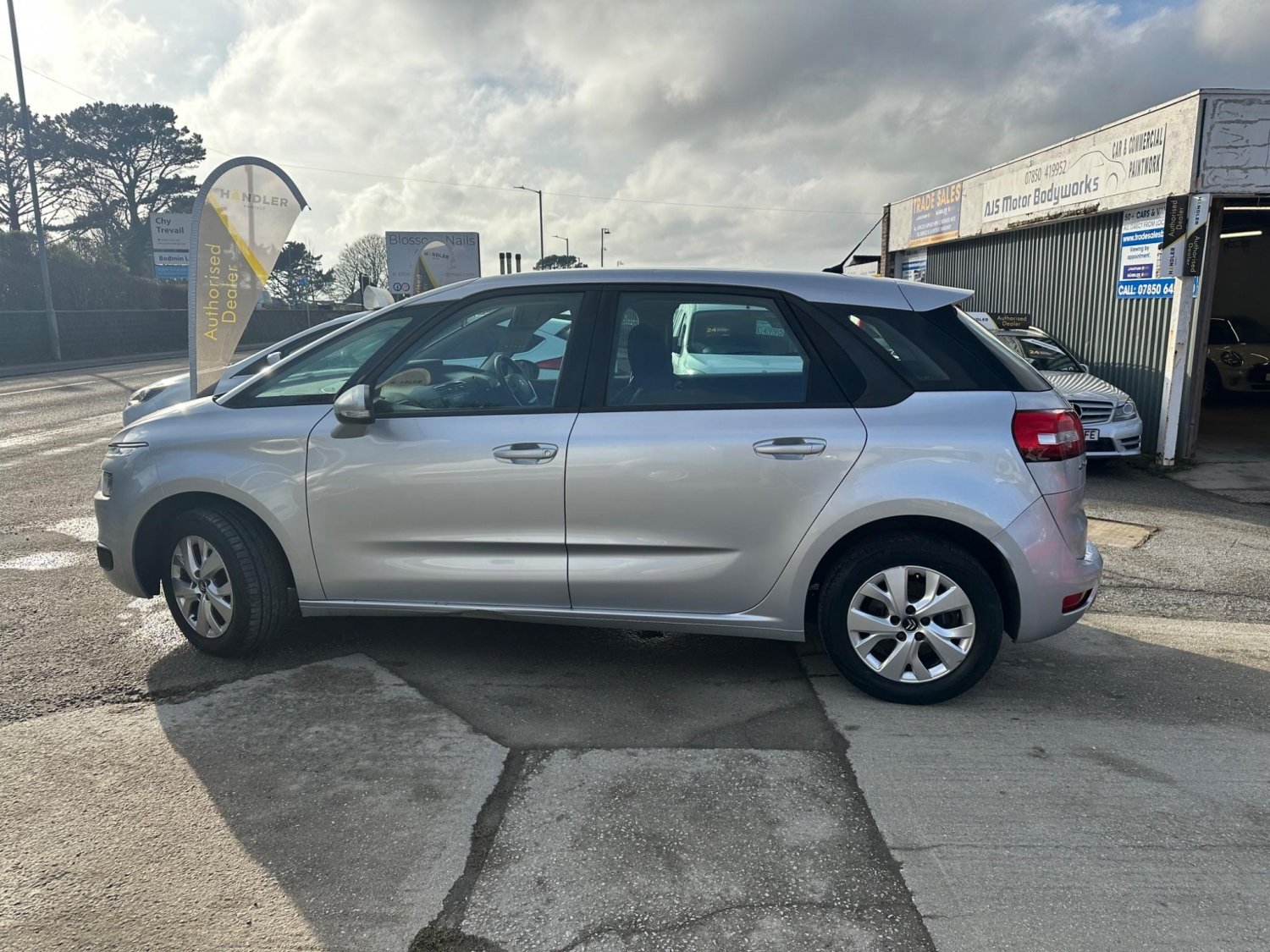 Used Citroen C4 Picasso 2015 for sale - 76793705: Photo 6