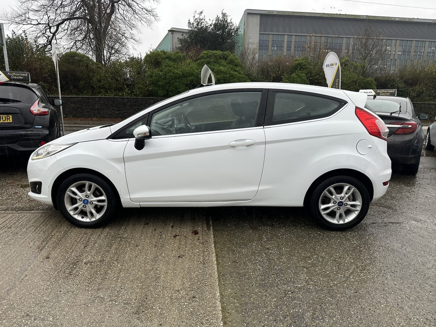Used Ford Fiesta 2015 for sale - 77464613: Photo 5