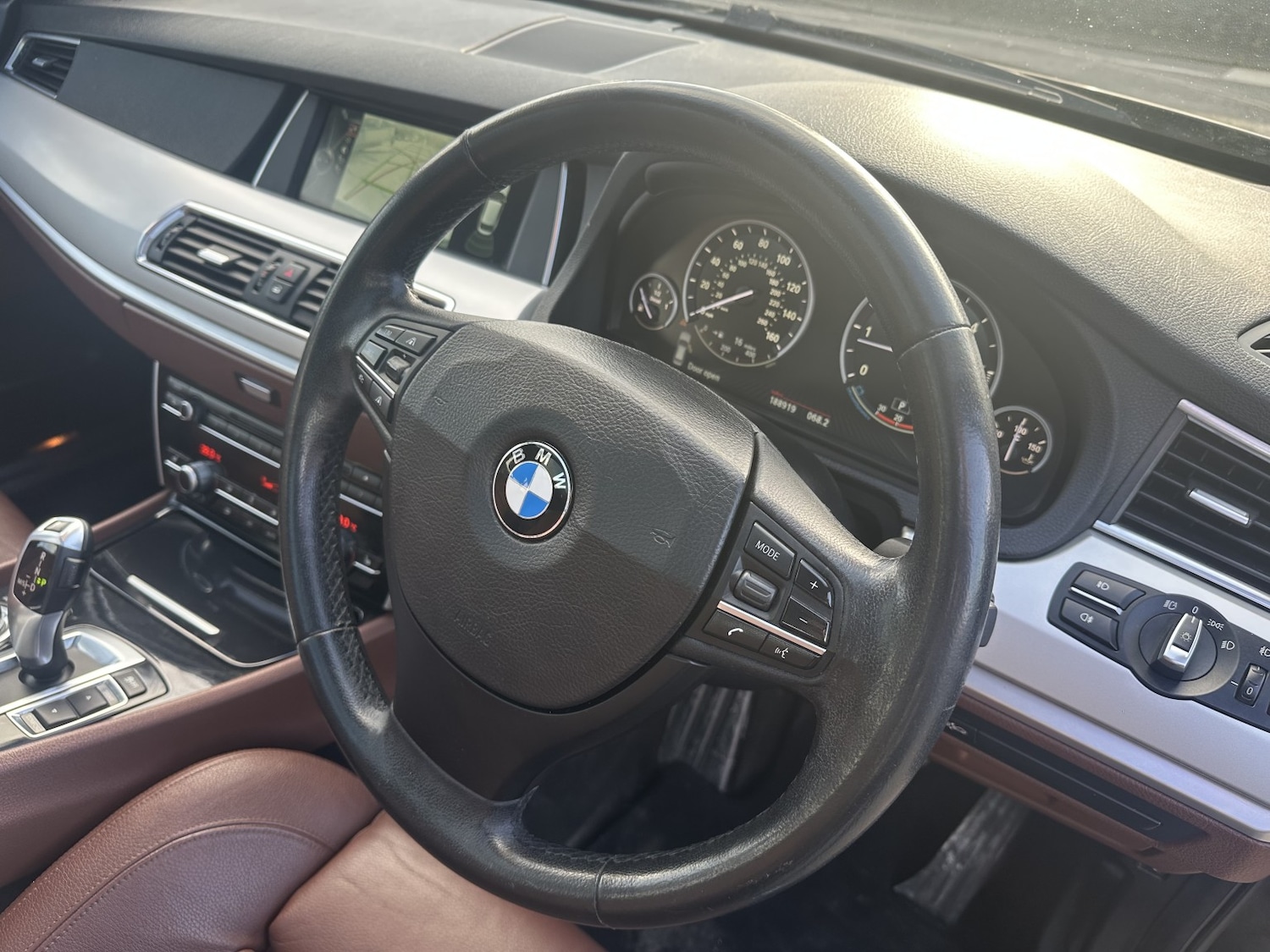 Used BMW 5 Series Gran Turismo 2013 for sale - 76896894: Photo 2