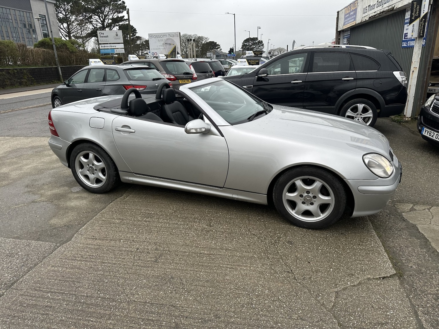 Used Mercedes-Benz SLK 2002 for sale - 77851467: Photo 9